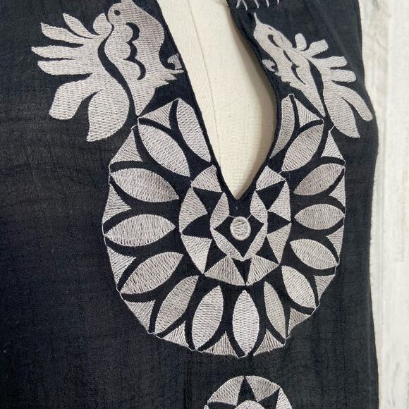 THML Embroidered Tunic Tank Top Black Gray Gauzy Flowy Boho Casual Size M - Picture 3 of 11